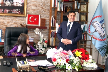 Kaygusuz makamını Güllüce’ye devretti