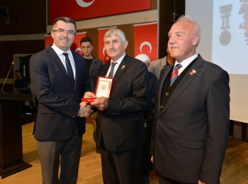 Kıbrıs Gazileri madalyalarına kavuştu