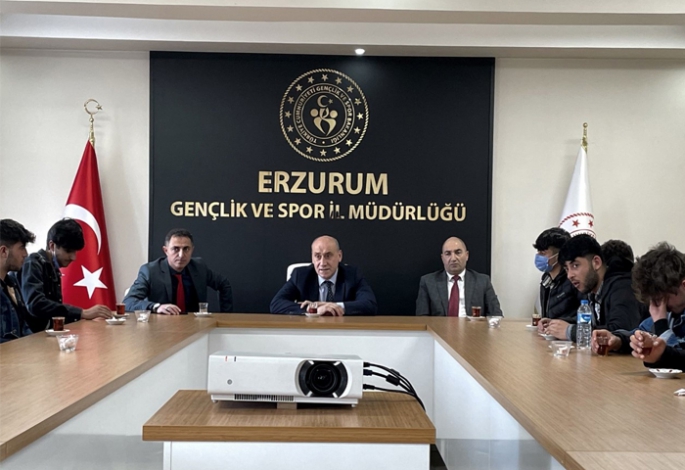 ‘Merkezim Her Herde’ gençlerin hizmetinde