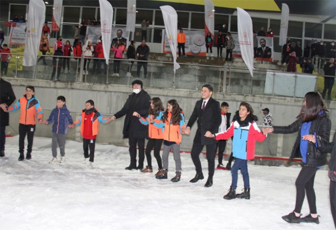 Meşaleler Yıldız için yandı