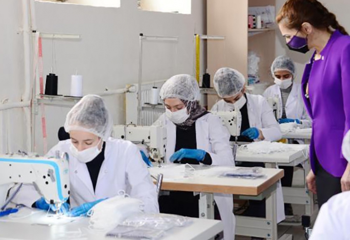 Meslek lisesinden Nahçıvan'a maske ihracı