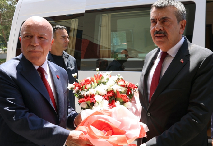 Milli Eğitim Bakanı Tekin’den Büyükşehir’e ziyaret