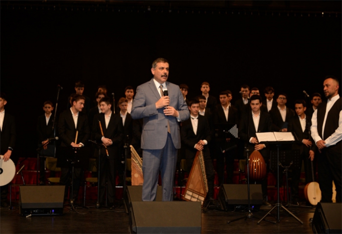 Musiki konseri dinleyenleri mest etti.