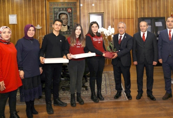 Öğrenciler sordu Rektör Çomaklı cevapladı