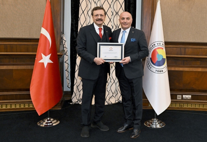 Özakalın mazbatasını aldı