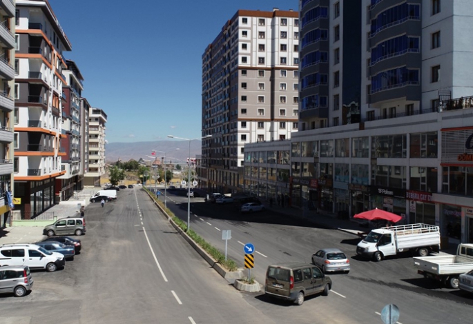 Palandöken Caddesi’ne Büyükşehir eli değdi