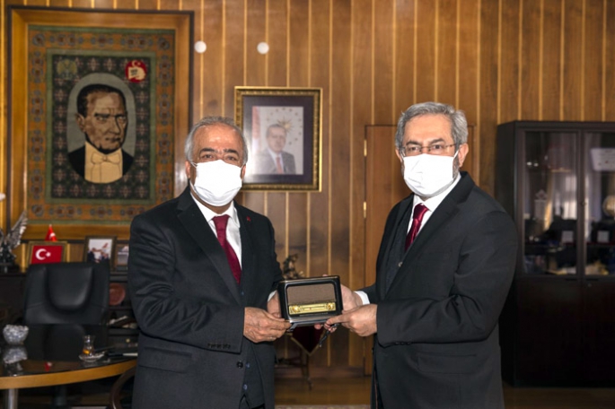 Prof. Necdet Ünüvar, Atatürk Üniversitesi’ne konuk oldu