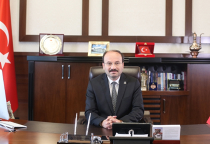 Rektör Bülent Çakmak’tan  aday Öğrencilere çağrı