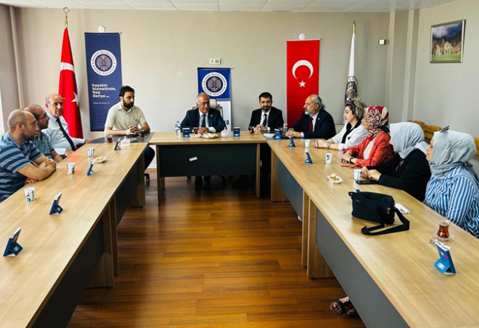 Rektör Çomaklı’dan Hınıs Meslek Yüksekokuluna ziyaret 