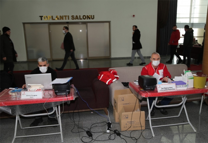 Sağlık çalışanlarından örnek davranış