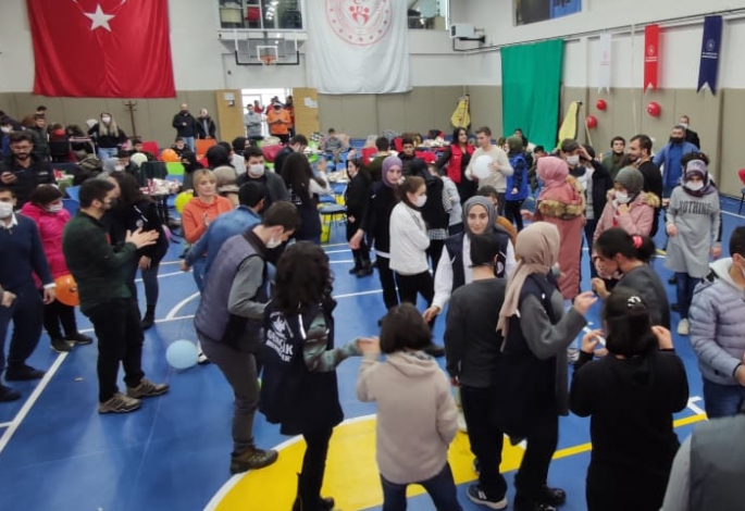 Sanat aşkı engel tanımaz