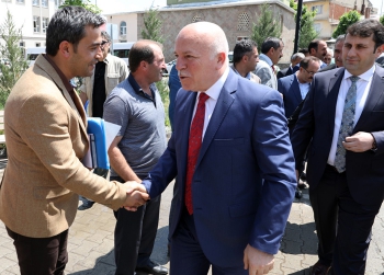 Sekmen muhtarlarla istişare etti