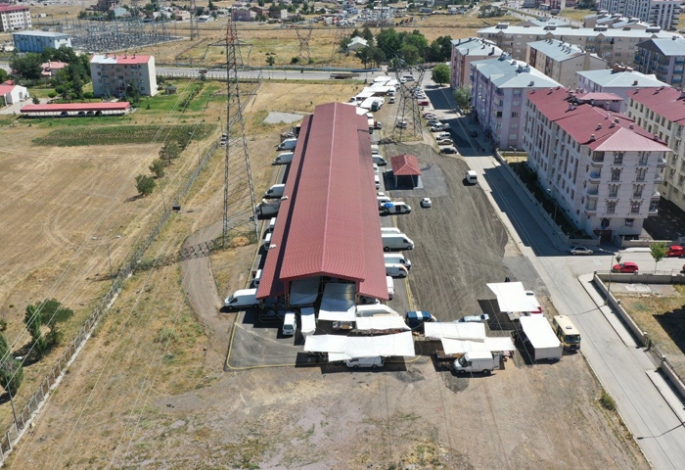 Şükrüpaşa Semt Pazarı yenilendi