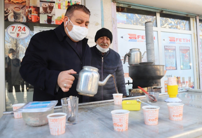 Sunar gençlerle salgın sürecini konuştu