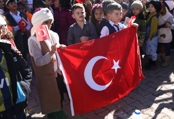Tarih Yazan Çocuklar Karayazı’da