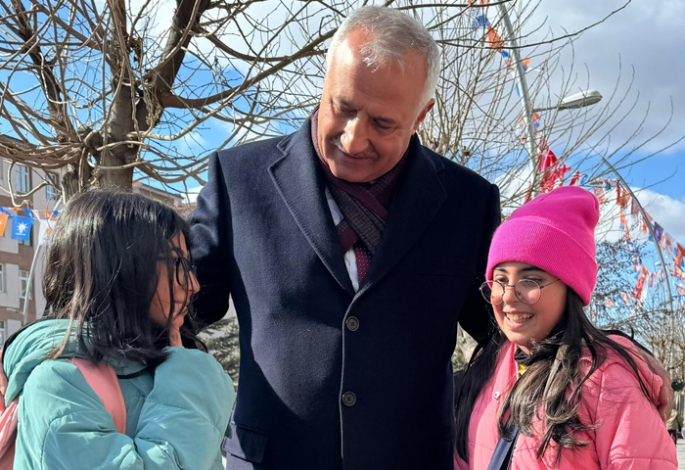 Tavlaşoğlu'ndan gençlik projeleri