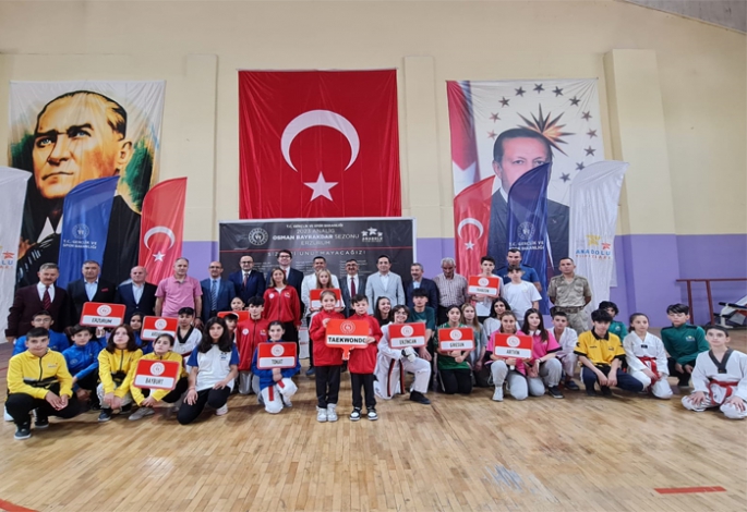 Tekmeler ANALİG için kalktı