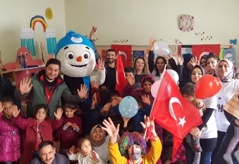 Toplumsal duyarlılık için köy yollarına düştüler