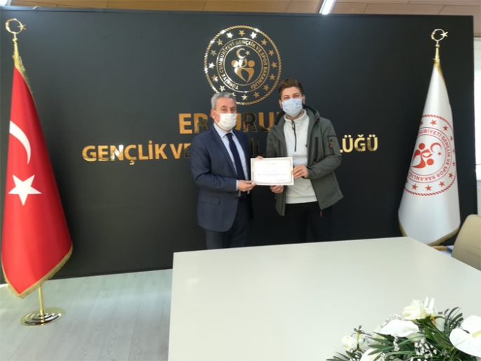 Türkiye’nin en güzel sesleri ödüllendirildi