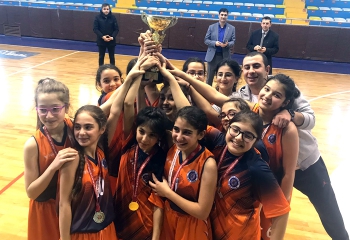 Vakıf Okulları şampiyonluklarına bir yenisini daha ekledi
