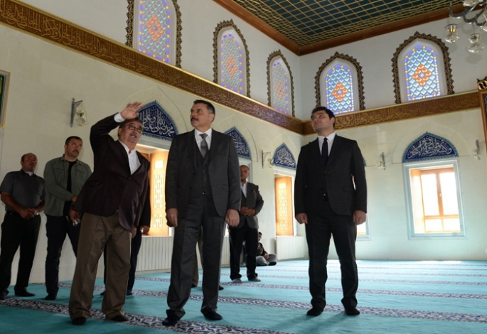 Vali Çiftçi’den Alvar mahallesine ziyaret