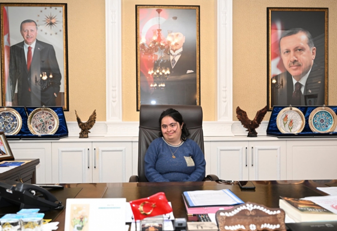 Vali Çiftçi genç kızın isteğini kırmadı