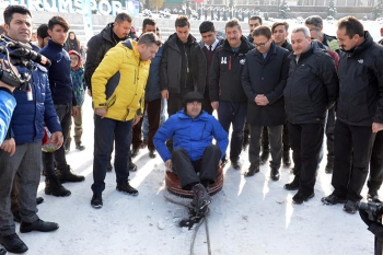 Vali Memiş, Lastik Raftingi yaptı