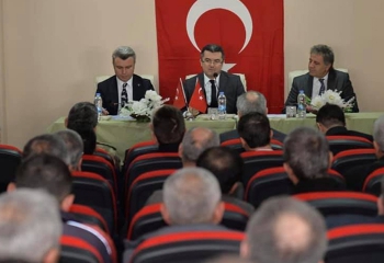 Vali Memiş, Tortum ve Uzundere’de muhtarlarla buluştu