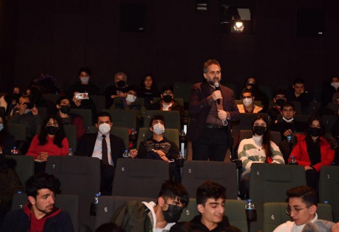 Yakutiye'den öğrencilere sinema keyfi