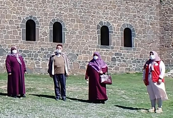 Yaşlılara nefes aldırdılar
